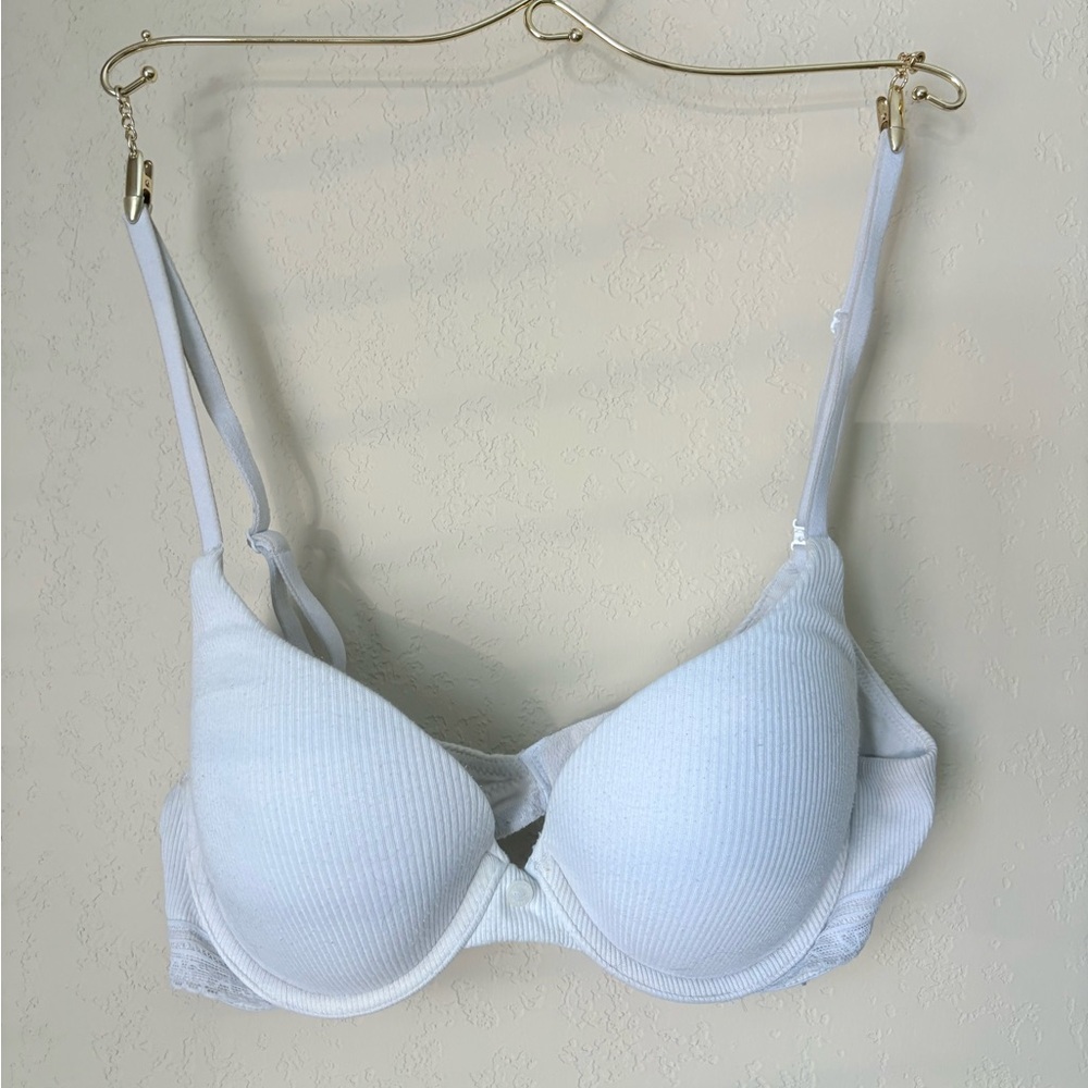 Victoria's Secret White Lace Everyday Bra